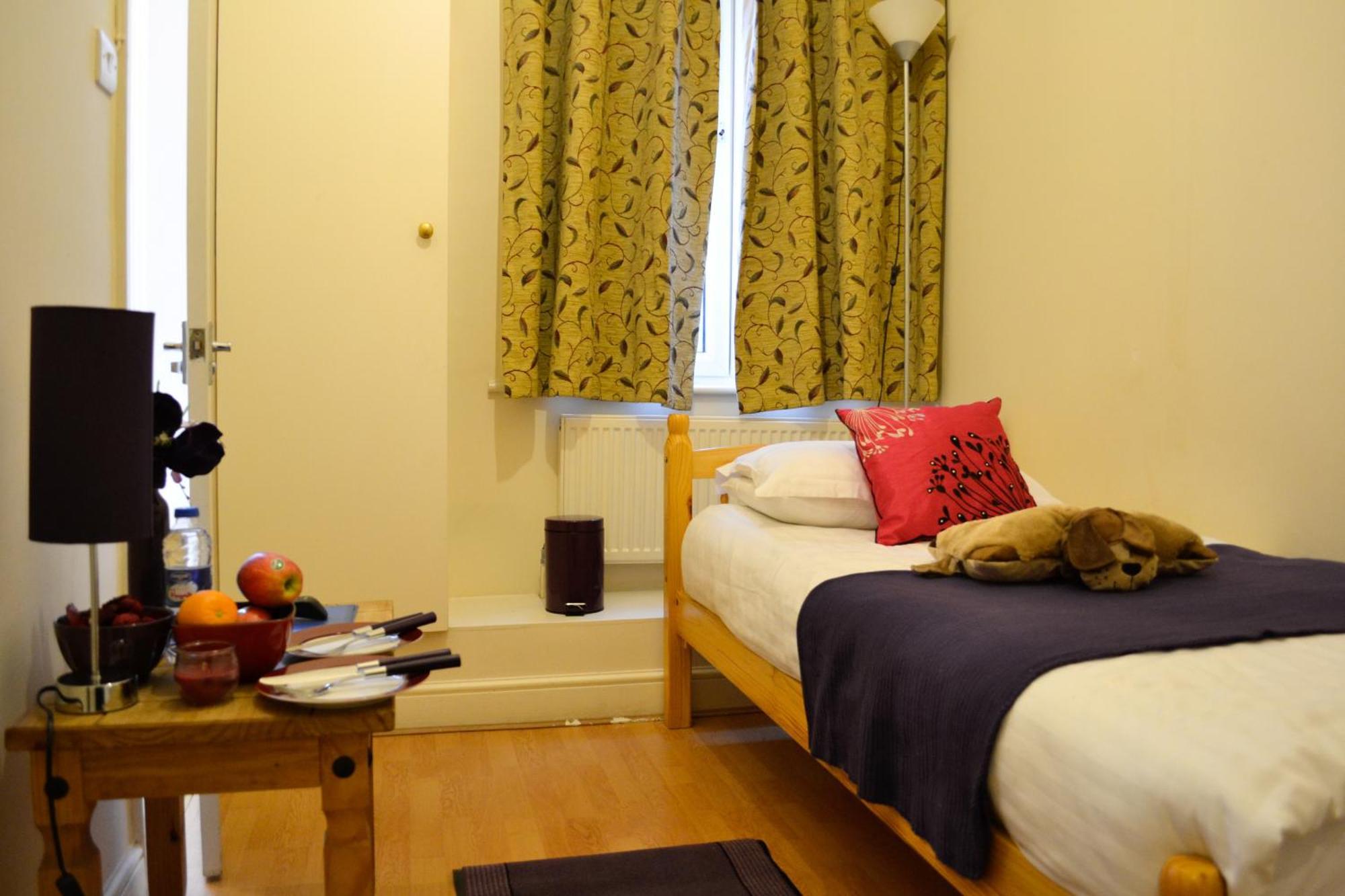 City London Hotel Room photo